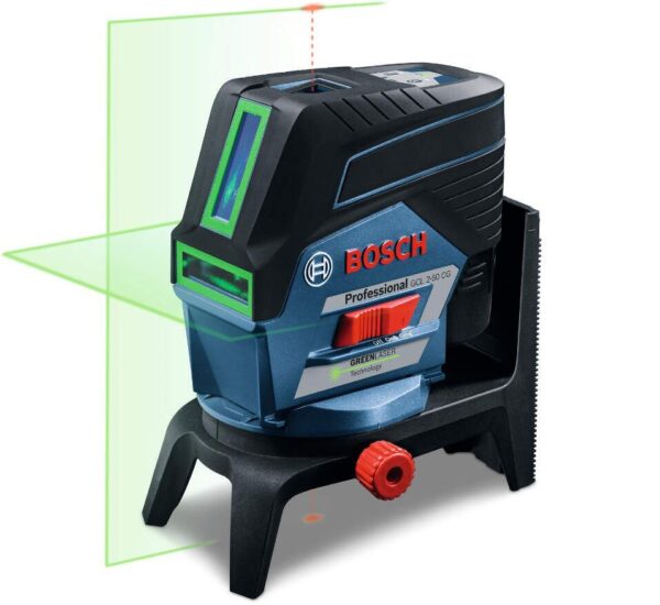 GCL 2-50 CG Bosch osobine i prednosti: GCL 2-50 CG Zelene horizontalne i vertikalne linije za maksimalnu vidljivost Bluetooth® veza sa pametnim telefonom za daljinsko upravljanje i podešavanje alata Precizno pozicioniranje laserskih linija oko okomitih tačaka – motorizovano pozicioniranje sa RM 3 Professional (opcija) koristeći aplikaciju ili daljinsko upravljanje ili manuelno pozicioniranje sa RM 2 Professional Dobra vidljivost laserskih linija sa radnim područjem od 20 m (bez prijemnika) Dual power source: moguć je rad sa 12 V litijum-jonskim akumulatorom kao i sa standardnim alkalnim baterijama Horizontalne i vertikalne laserske linije kao i dve centrirane vertikalne tačke uz najbolju vidljivost Radno područje 50 m sa prijemnikom LR 6 ili LR 7 Professional (opcija) Blokada klatna osigurava bezbedan transport Karakteristike: Dioda lasera 635 – 650 nm Temperatura rada -10 – 50 °C Temperatura skladištenja -20 – 70 °C Klasa lasera 2 Boja zraka lasera zelena Projekcija 2 linije / 2 tačke Domet (bez prijemnika) 20 m Domet sa prijemnikom 50 m Preciznost ± 0.3 mm/m Radni domet tačaka. 10 m (vrh) 10 m (dno) Opseg samonivelisanja ± 4° Zaštita protiv prašine IP 54 Napajanje 4 x 1.5 V LR6 (AA) Vreme rada (max.) 18 h (Li-Ion) i 10 h (4 x AA) pri radu i sa linijama i sa tačkama 25 h (Li-Ion) i 16 h (4 x AA) pri radu sa obe linije 35 h (Li-Ion) i 28 h (4 x AA) pri radu sa jednom linijom 60 h (Li-Ion) and 32 h (4 x AA) pri radu sa tačkama Navoj za stativ 1/4" Preciznost ± 0.7 mm/m Težina 0,6 kg Obim isporuke: Bosch GCL 2-50 CG, kataloški broj: 0601066H00 Stezaljka za plafon 1x12V Li-Ion baterija GBA 12 V 2,0Ah (1 600 Z00 02X) Brzi punjač GAL 1230 CV (1 600 A00 R44) Okretljivi držač RM 2 L-Boxx 136 (1 600 A00 1RR) GCL 2-50 CG uložak za L-Boxx (1 608 M00 C1T/U) Ciljna ploča za zeleni zrak Zaštitna torbica